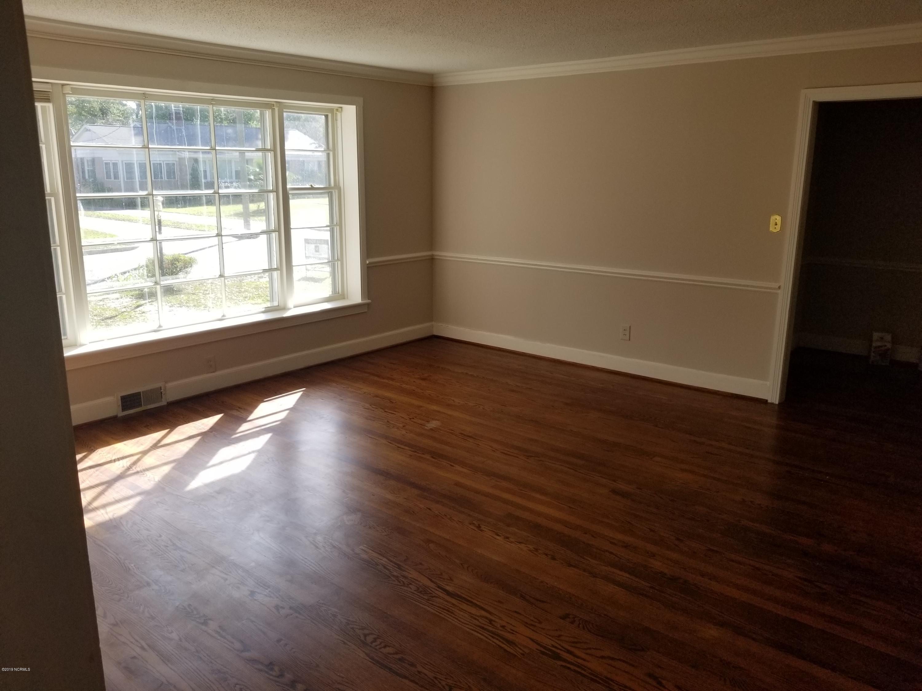 1408 W Road Kinston, NC 28501 - Photo 4 of 14 20191025_111557