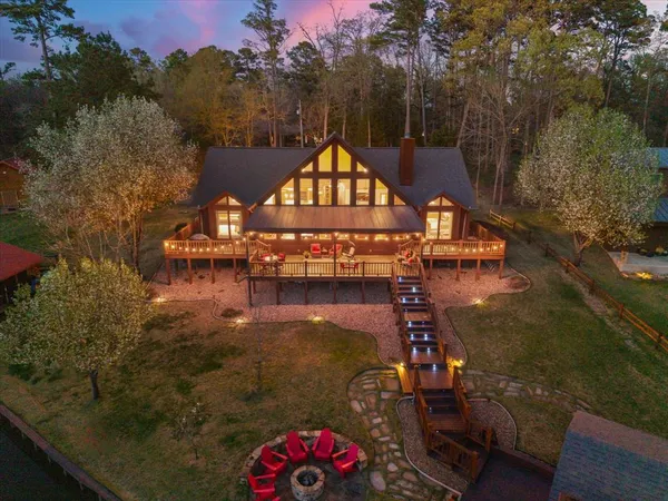 $1,349,000 | 185 King Club Boulevard, Scroggins, TX 75480