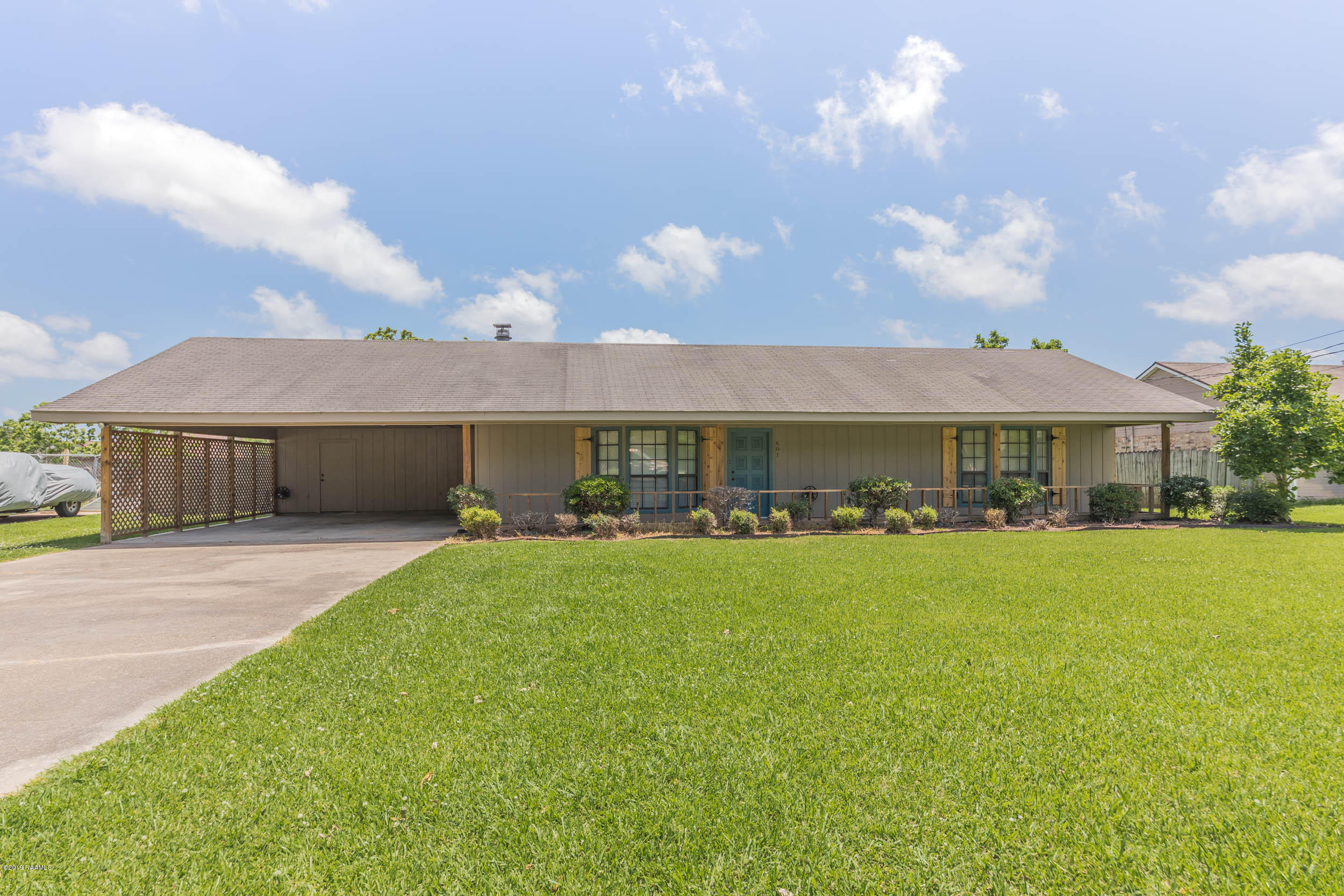 601 Interlude Road New Iberia, LA 70563 - Photo 6 of 42 Gallery Image 6