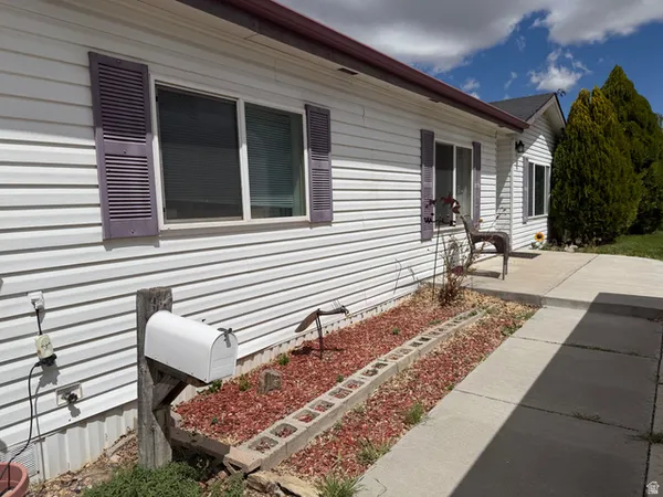 $330,000 | 100 North 200th Street West, Henrieville, UT 84736