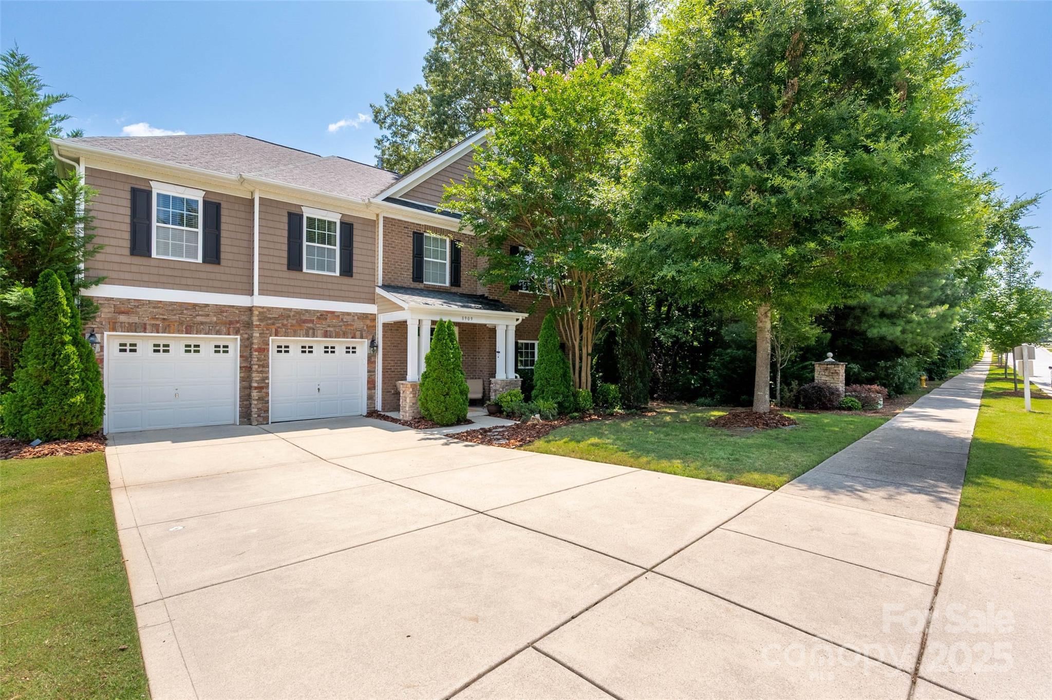 8909 Savannah Road Harrisburg, NC 28075 - Photo 2 of 42 Gallery Image 2