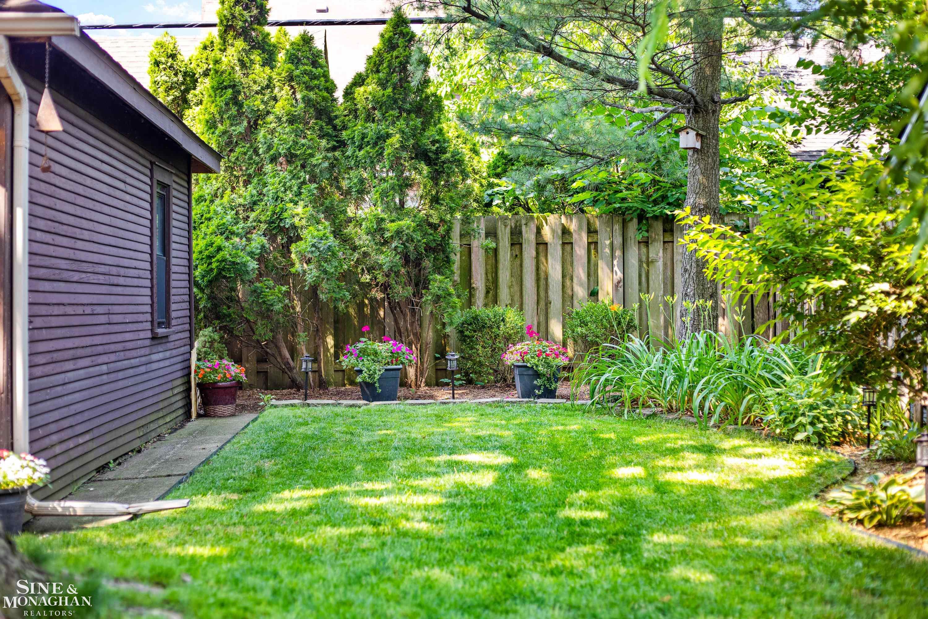417 Moran Road Grosse Pointe, MI 48236 - Photo 35 of 40 50115162-34.JPG