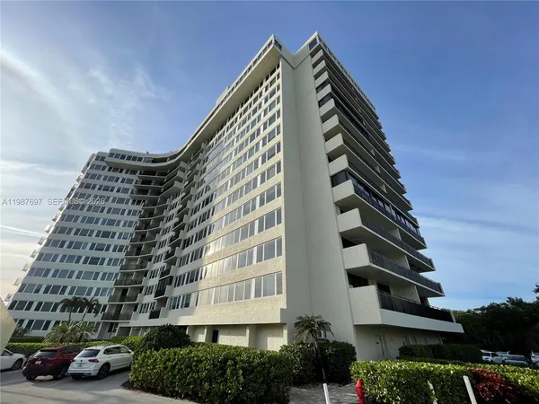 $5,450 | 3912 South Ocean Boulevard, Unit 1001, Highland Beach, FL 33487
