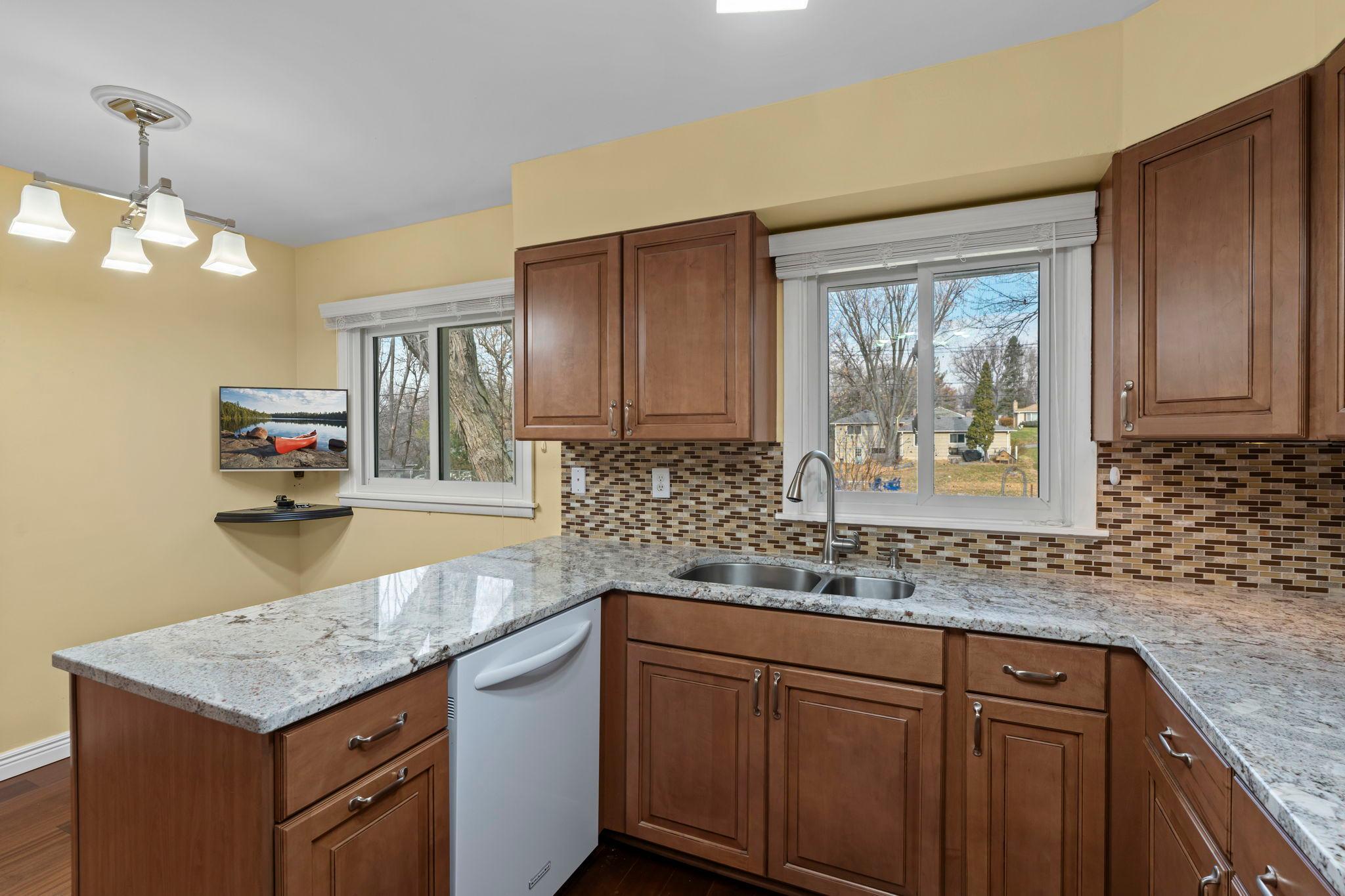 11308 Oakvale Road North Hopkins, MN 55305 - Photo 12 of 42 Gallery Image 12