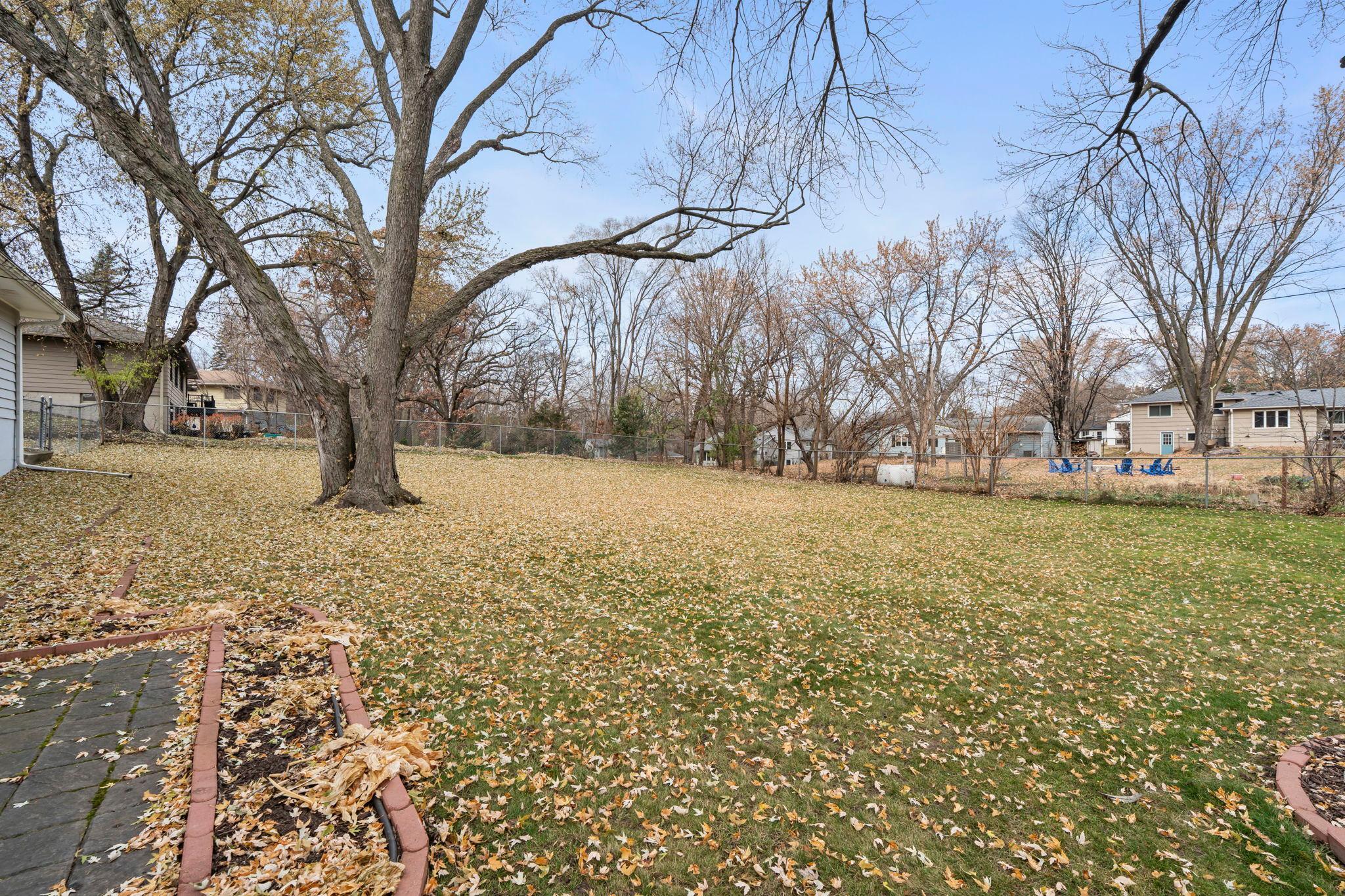 11308 Oakvale Road North Hopkins, MN 55305 - Photo 39 of 42 Gallery Image 39