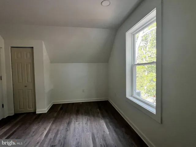 $300,000 | 15 Hilltop Street, Berkeley Springs, WV 25411