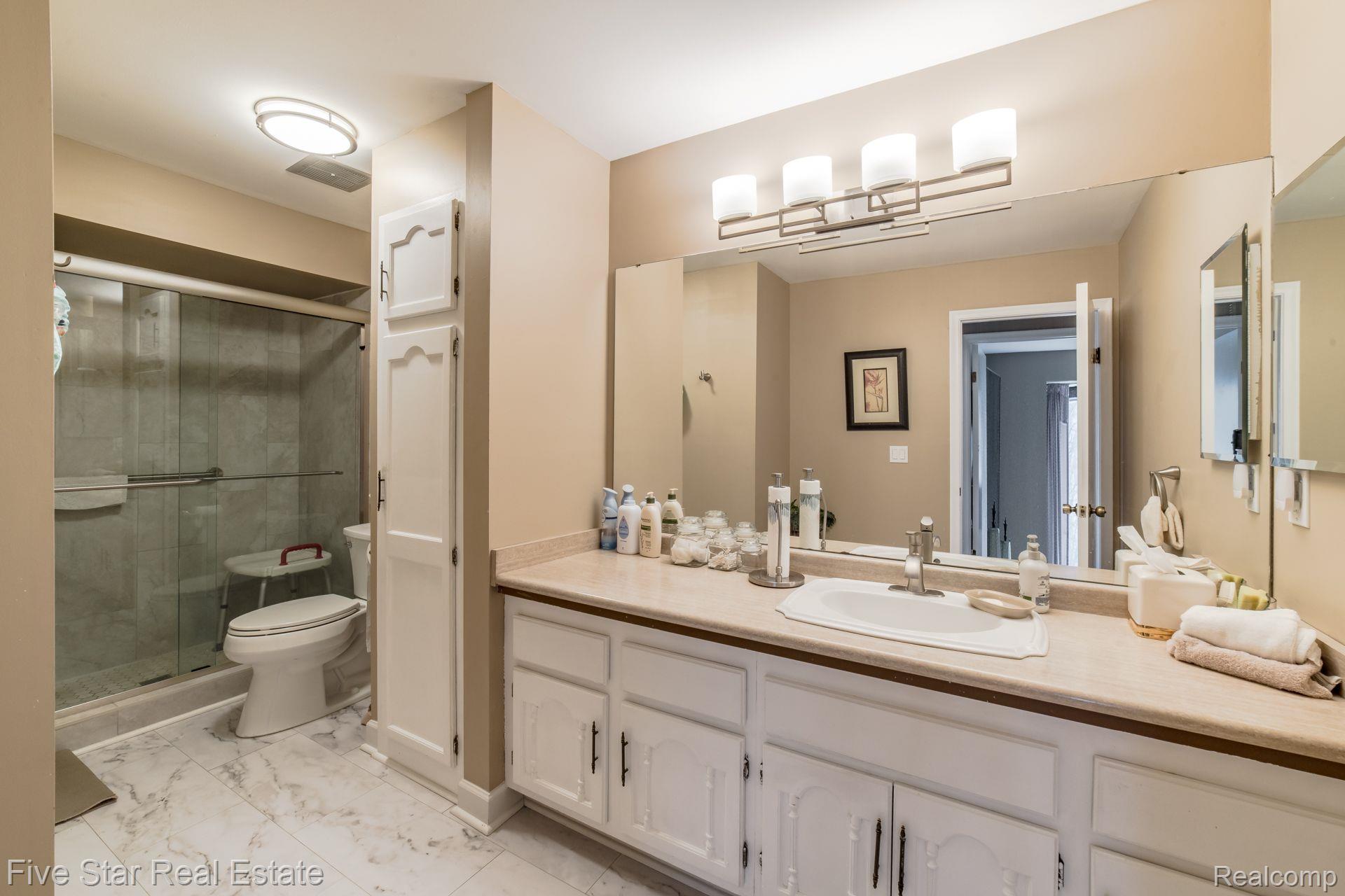 27330 Arborway Road, Unit 1 Southfield, MI 48033 - Photo 21 of 38 Gallery Image 21