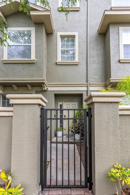 7130 102nd Lane Seminole, FL 33772 - Photo 28 of 31 a view of a house with a balcony