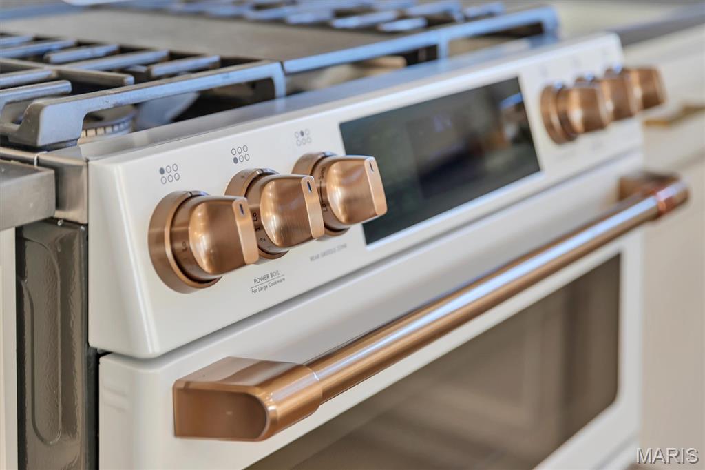 17513 Wyman Ridge Drive Eureka, MO 63025 - Photo 4 of 58