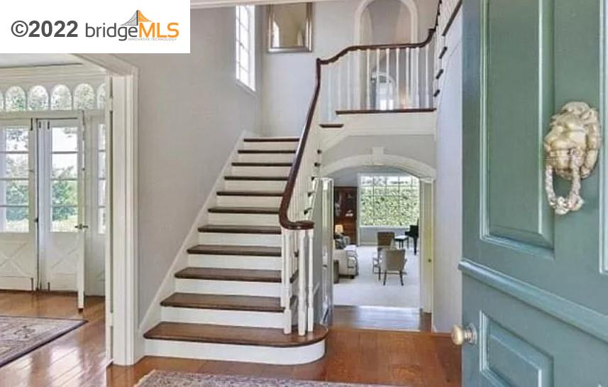 515 Hampton Road Piedmont, CA 94611 - Photo 2 of 13 a view of entryway and hall with wooden floor