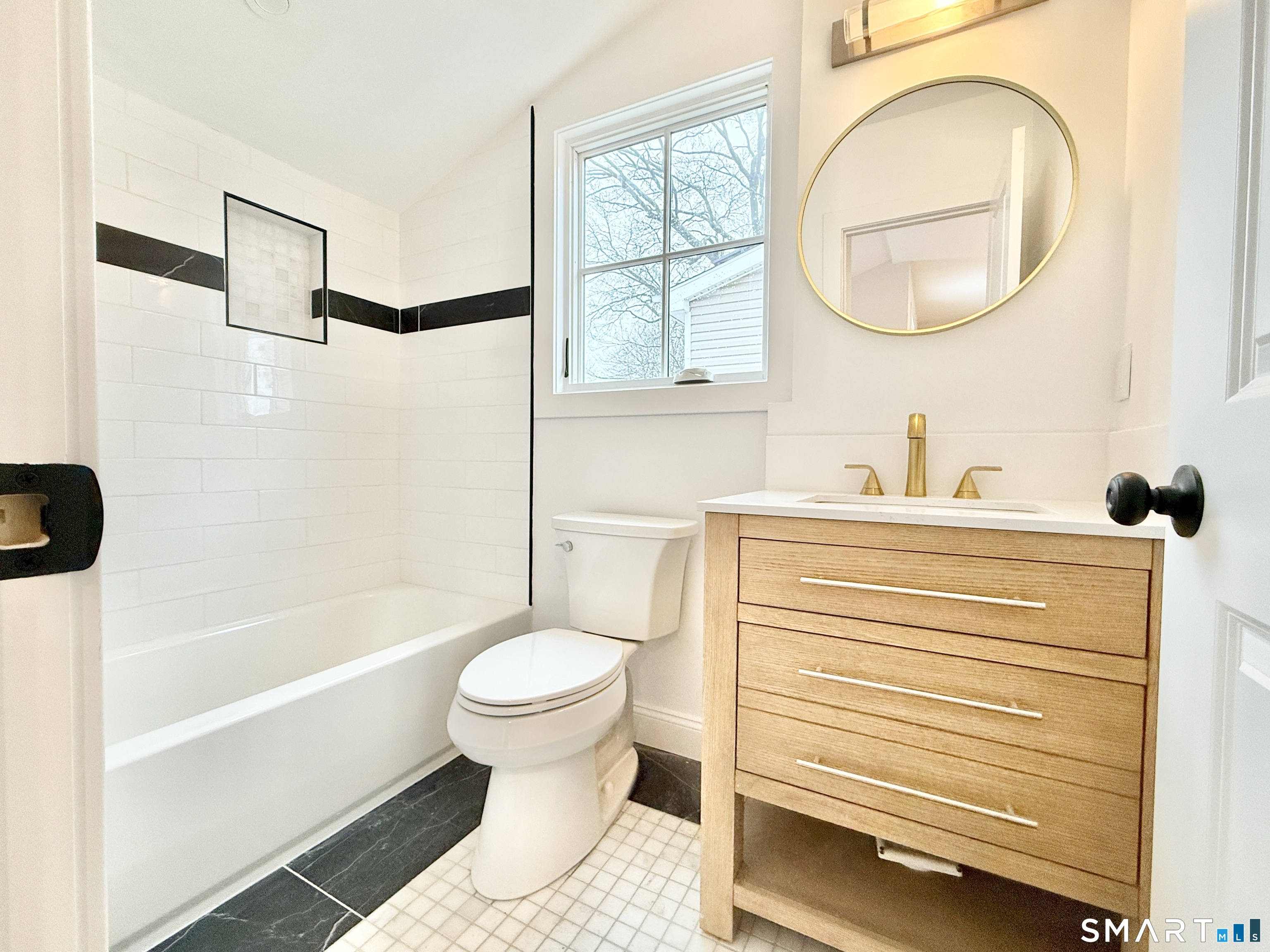 23 Congress Street Stamford, CT 06902 - Photo 27 of 40