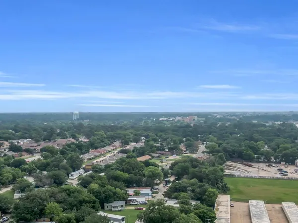 $1,950 | 2320 Bloomfield Drive, Arlington, TX 76012