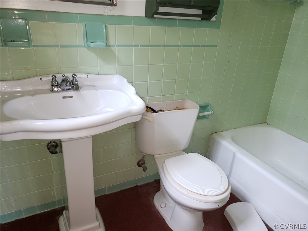 3147 Harryhogan Road Callao, VA 22435 - Photo 16 of 36