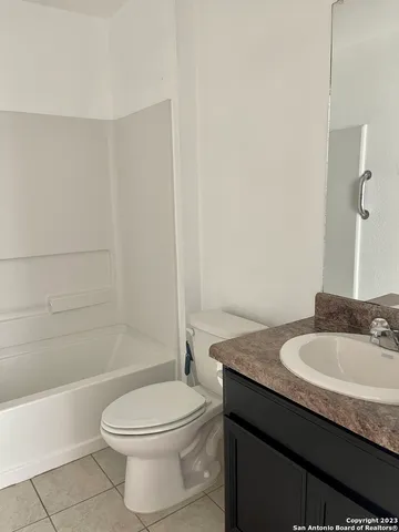 $1,600 | 1600 Nolte Farms Drive, Seguin, TX 78155