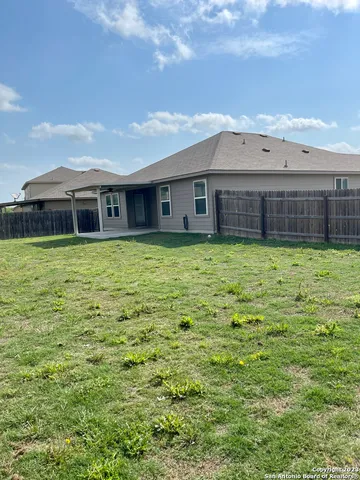$1,600 | 1600 Nolte Farms Drive, Seguin, TX 78155