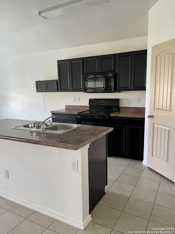 $1,600 | 1600 Nolte Farms Drive, Seguin, TX 78155