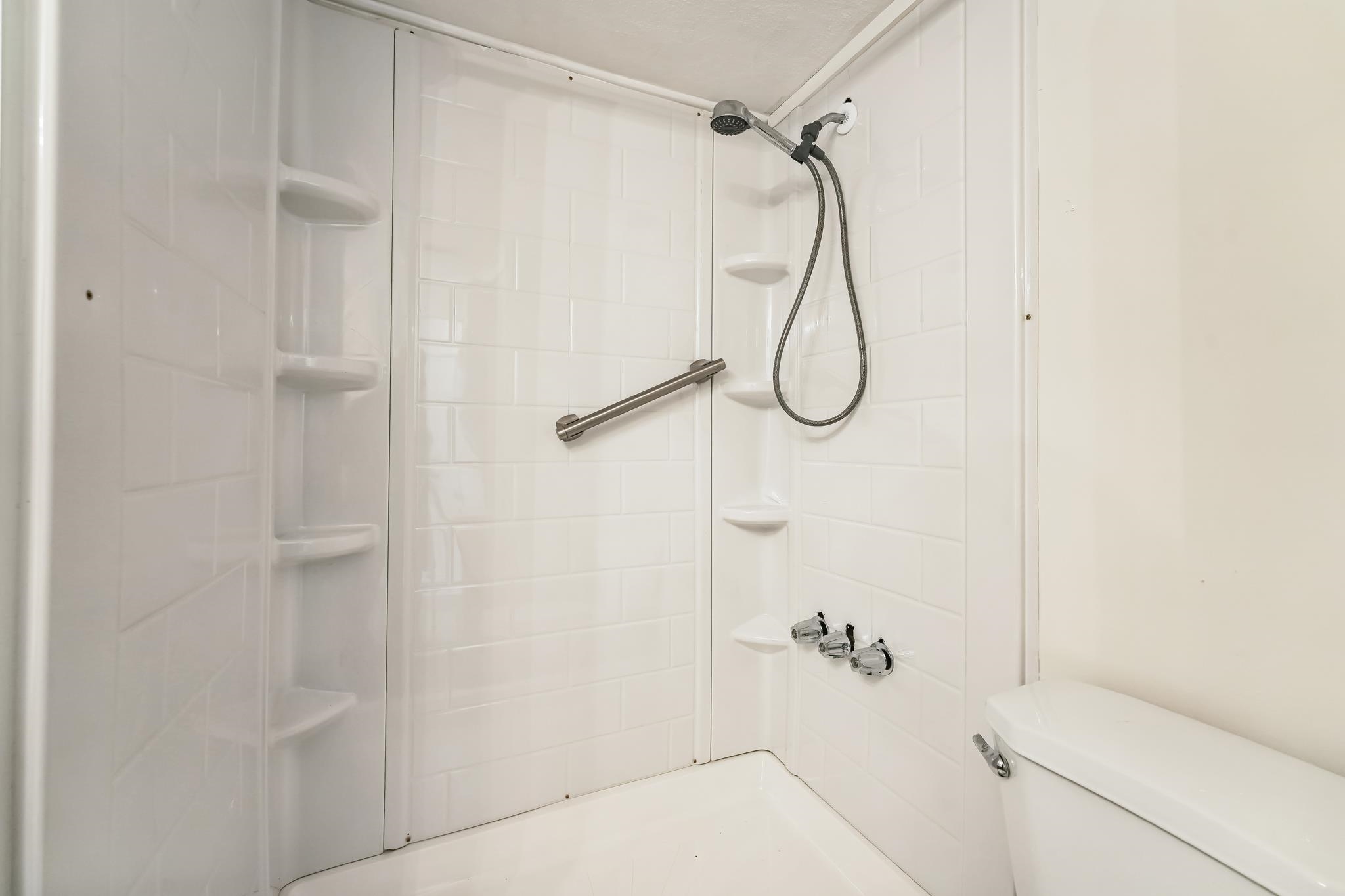 75 South Policy Street, Unit 45 Salem, NH 03079 - Photo 16 of 27