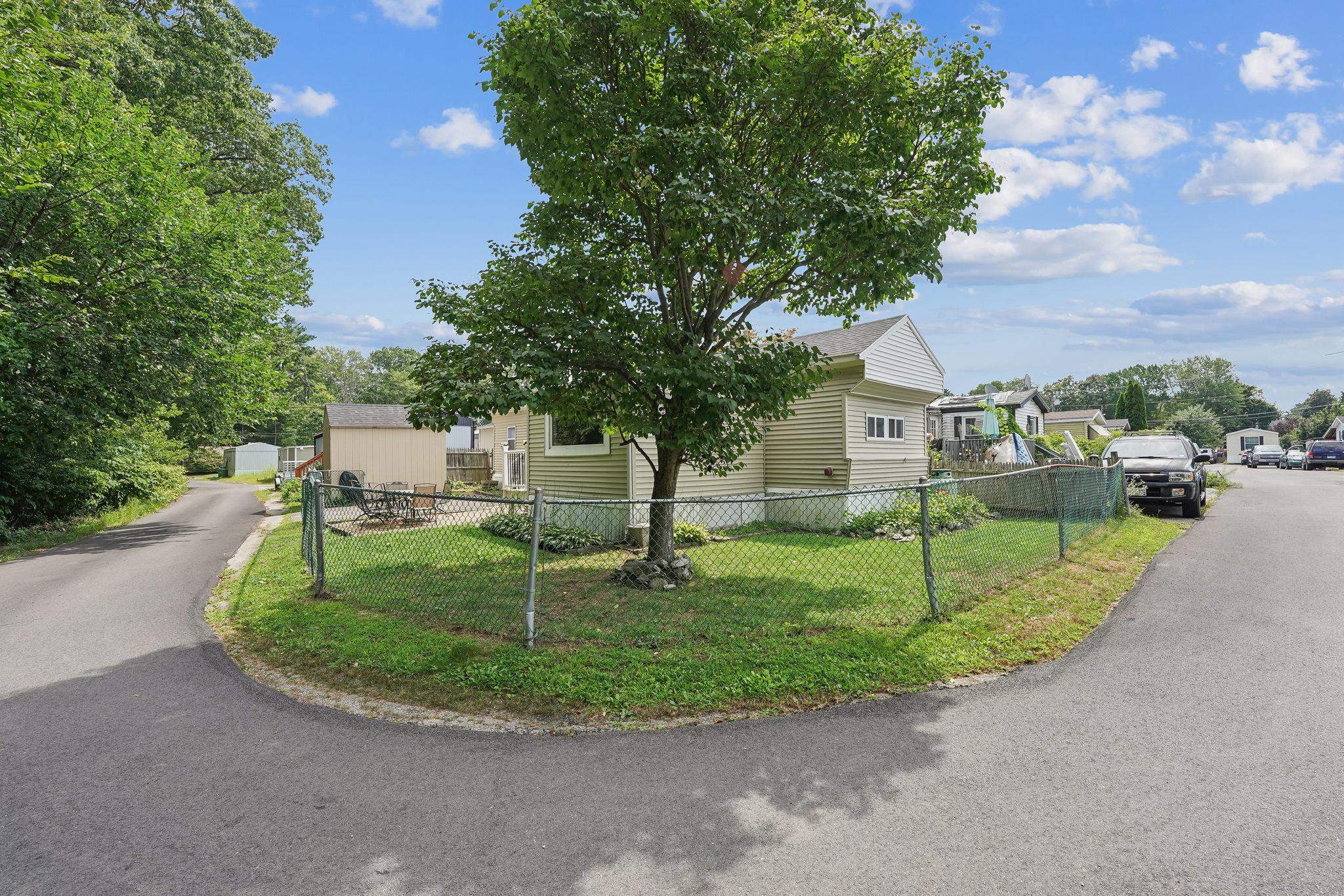 75 South Policy Street, Unit 45 Salem, NH 03079 - Photo 4 of 27