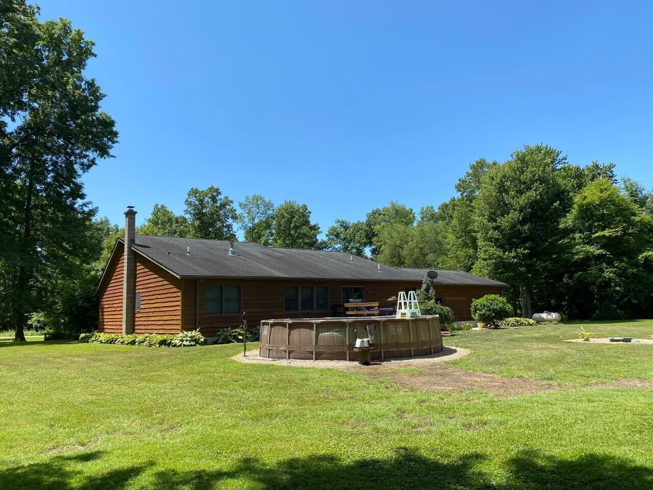10161 Stout Road Utica, OH 43080 - Photo 27 of 37 Exterior - Rear