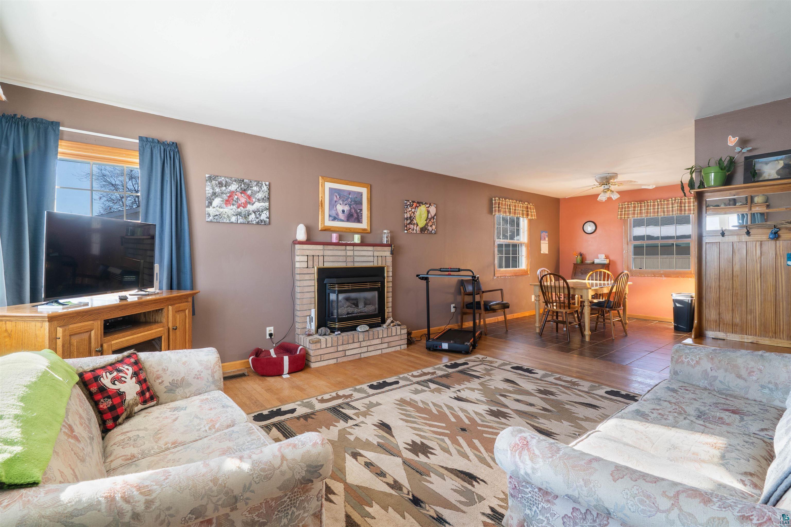 106 Edison Boulevard Silver Bay, MN 55614 - Photo 8 of 34