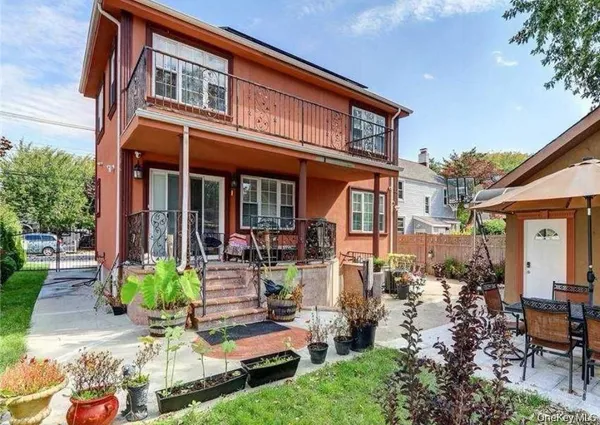 $1,089,000 | 92-70 224th Street | Queens Village