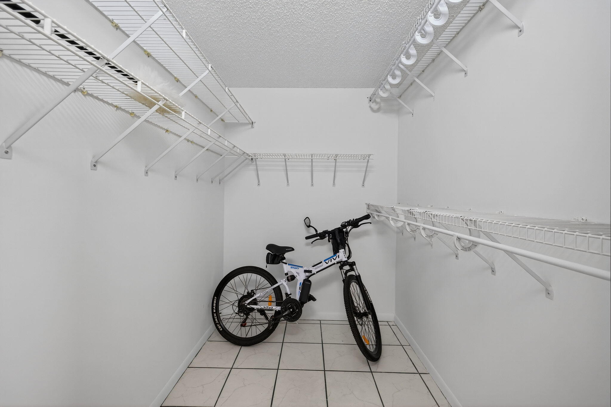 3140 Old Orchard Road Davie, FL 33328 - Photo 27 of 41 a view of a room with gym equipment