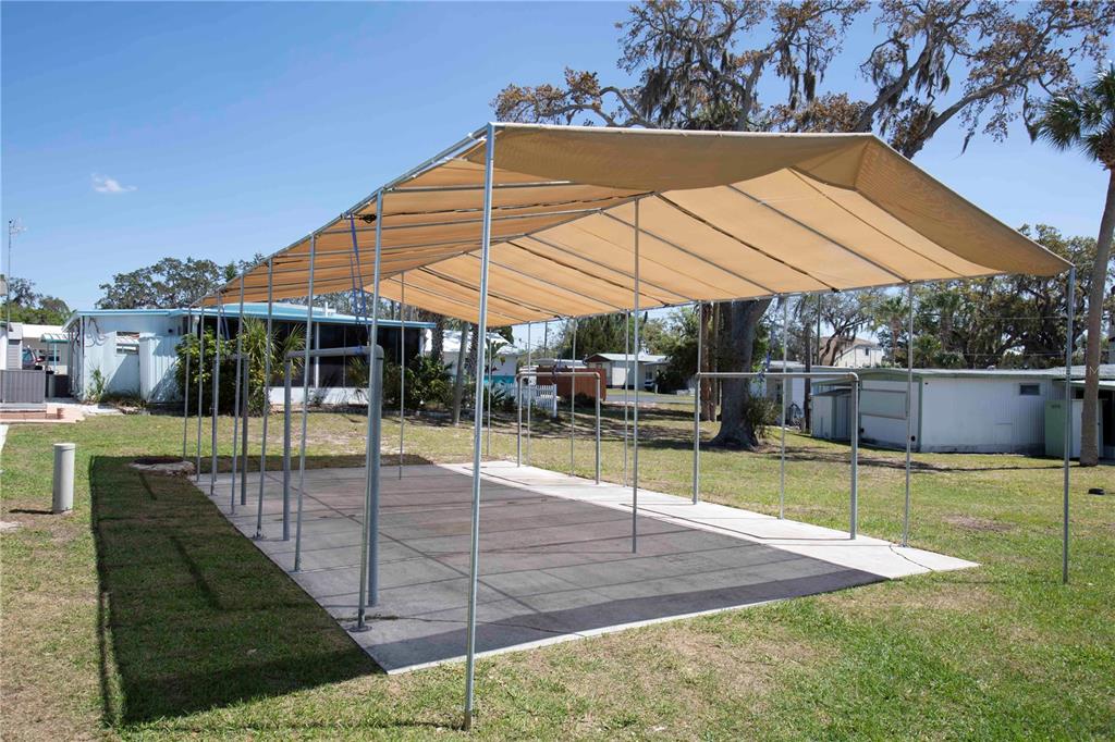 5642 Oak Ridge Avenue New Port Richey, FL 34652 - Photo 18 of 44 a view of a backyard