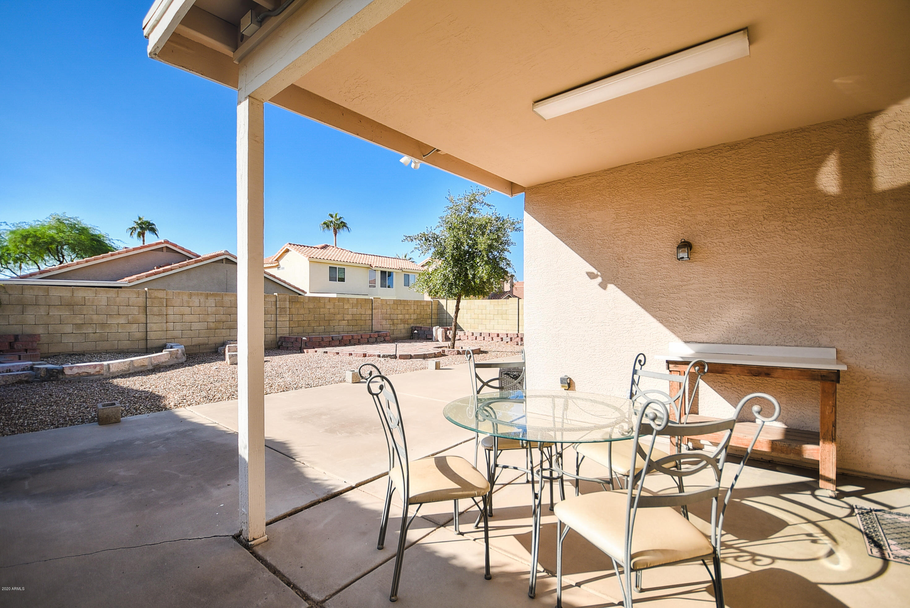 1241 East St John Road Phoenix, AZ 85022 - Photo 18 of 21 27-2
