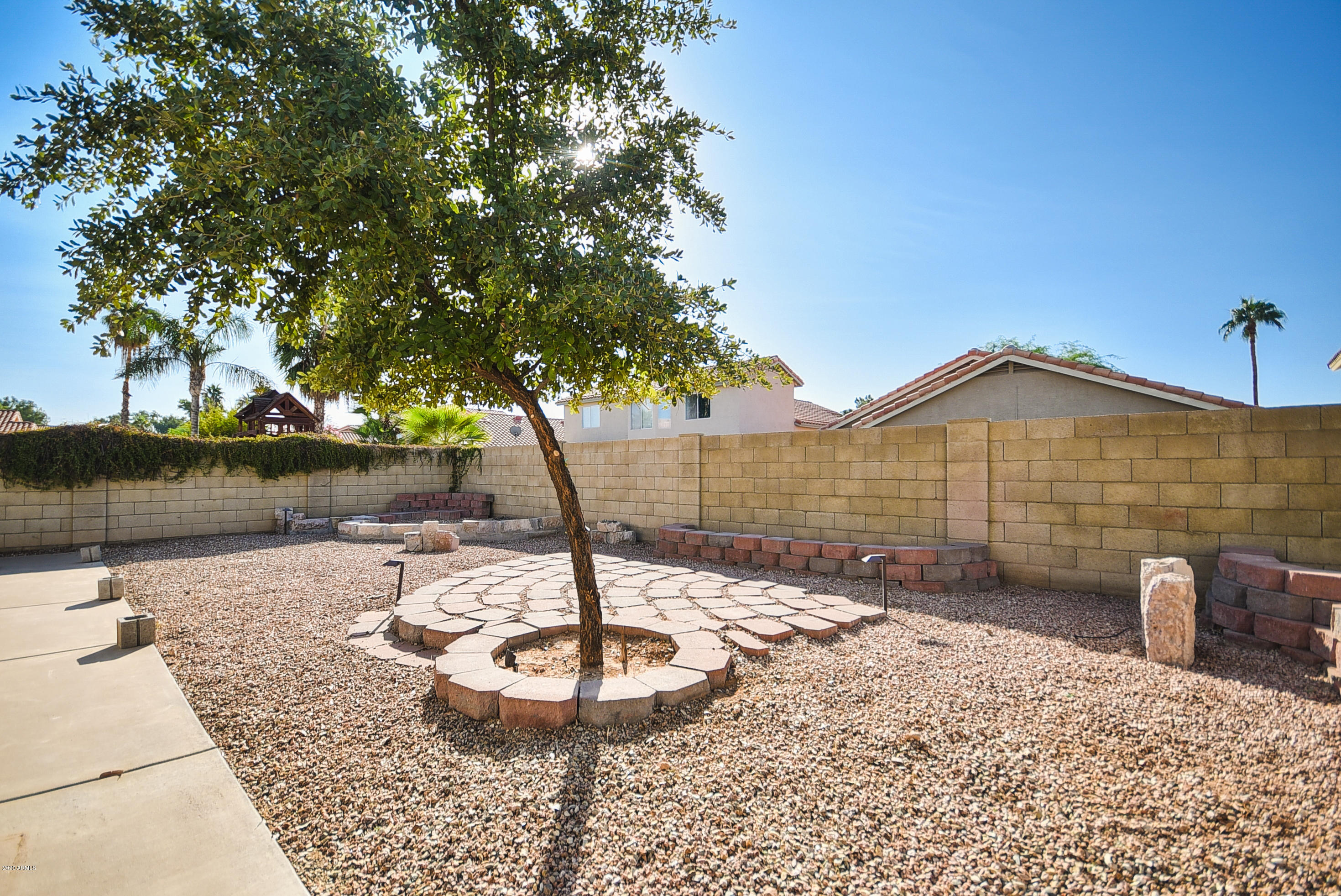 1241 East St John Road Phoenix, AZ 85022 - Photo 20 of 21 26-2