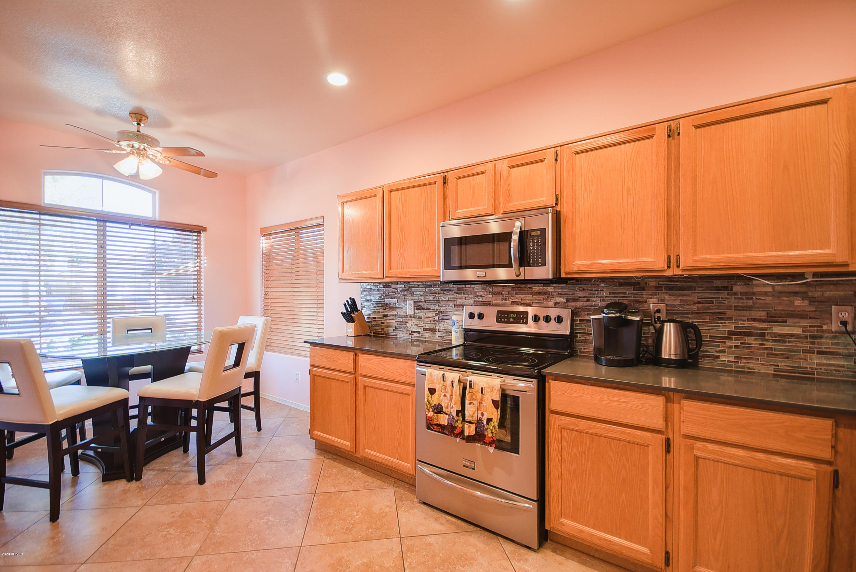 1241 East St John Road Phoenix, AZ 85022 - Photo 3 of 21 7-2