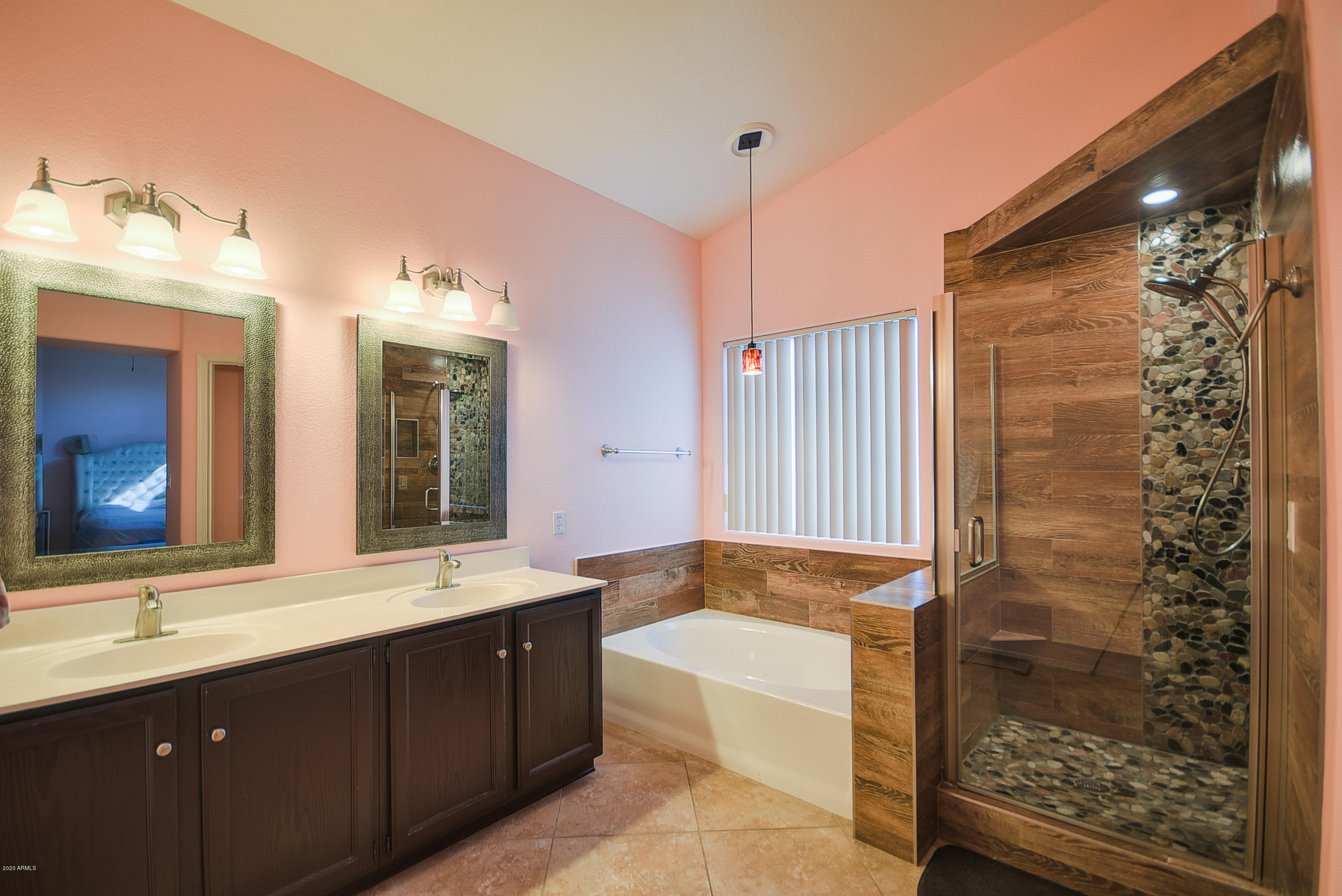 1241 East St John Road Phoenix, AZ 85022 - Photo 8 of 21 18-2