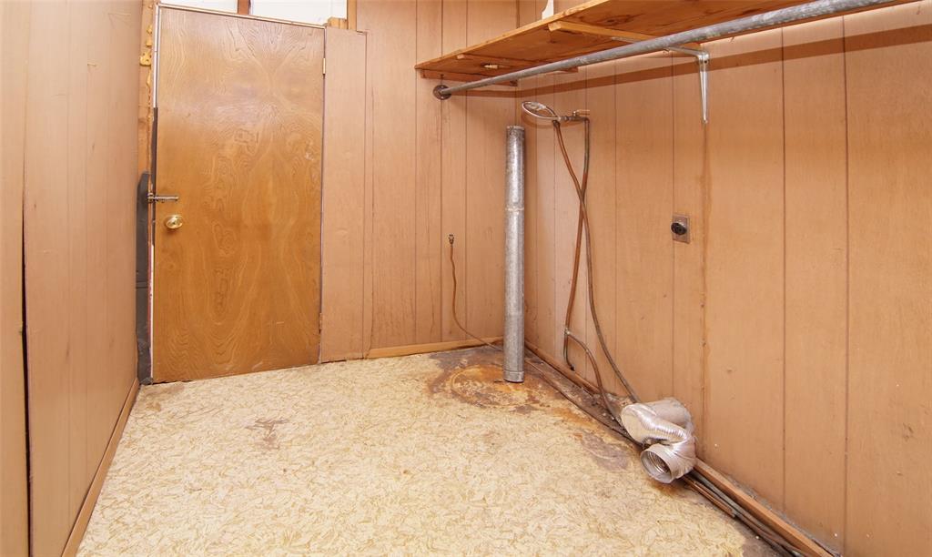 730 Indiana Street Graham, TX 76450 - Photo 22 of 25 a view of a small space