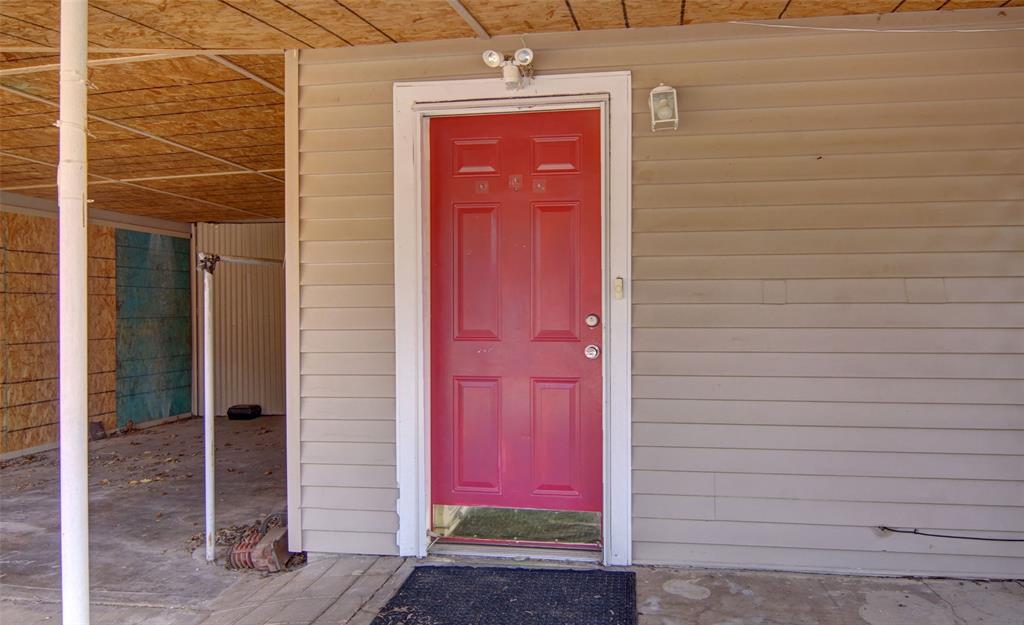 730 Indiana Street Graham, TX 76450 - Photo 7 of 25 a view of front door