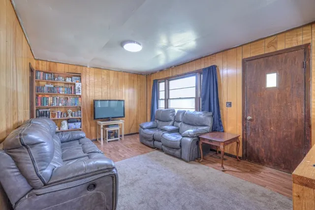 $200,000 | 300 Broad Street, Wartrace, TN 37183