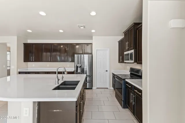 $875,000 | 4107 East Palo Verde Street, Gilbert, AZ 85296