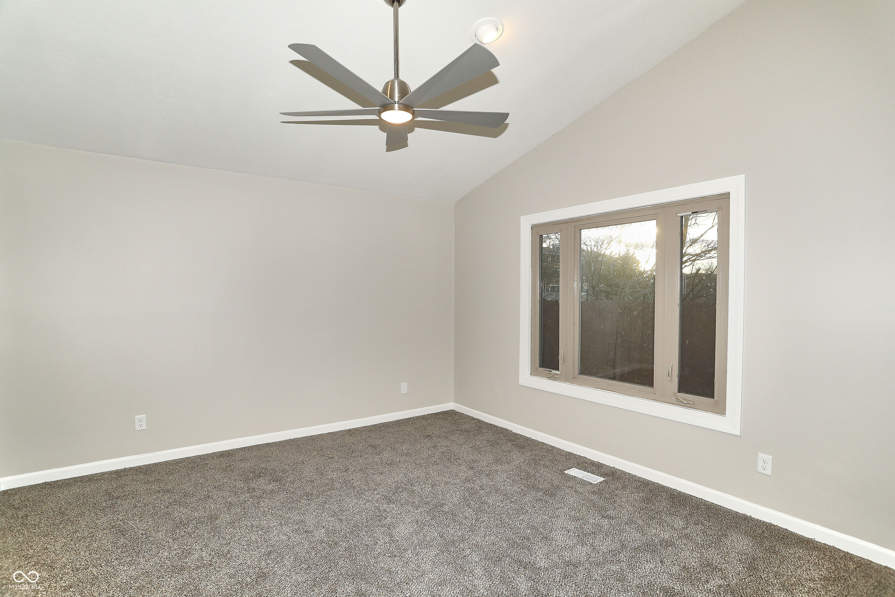 4008 Zinfandel Way Indianapolis, IN 46254 - Photo 15 of 26