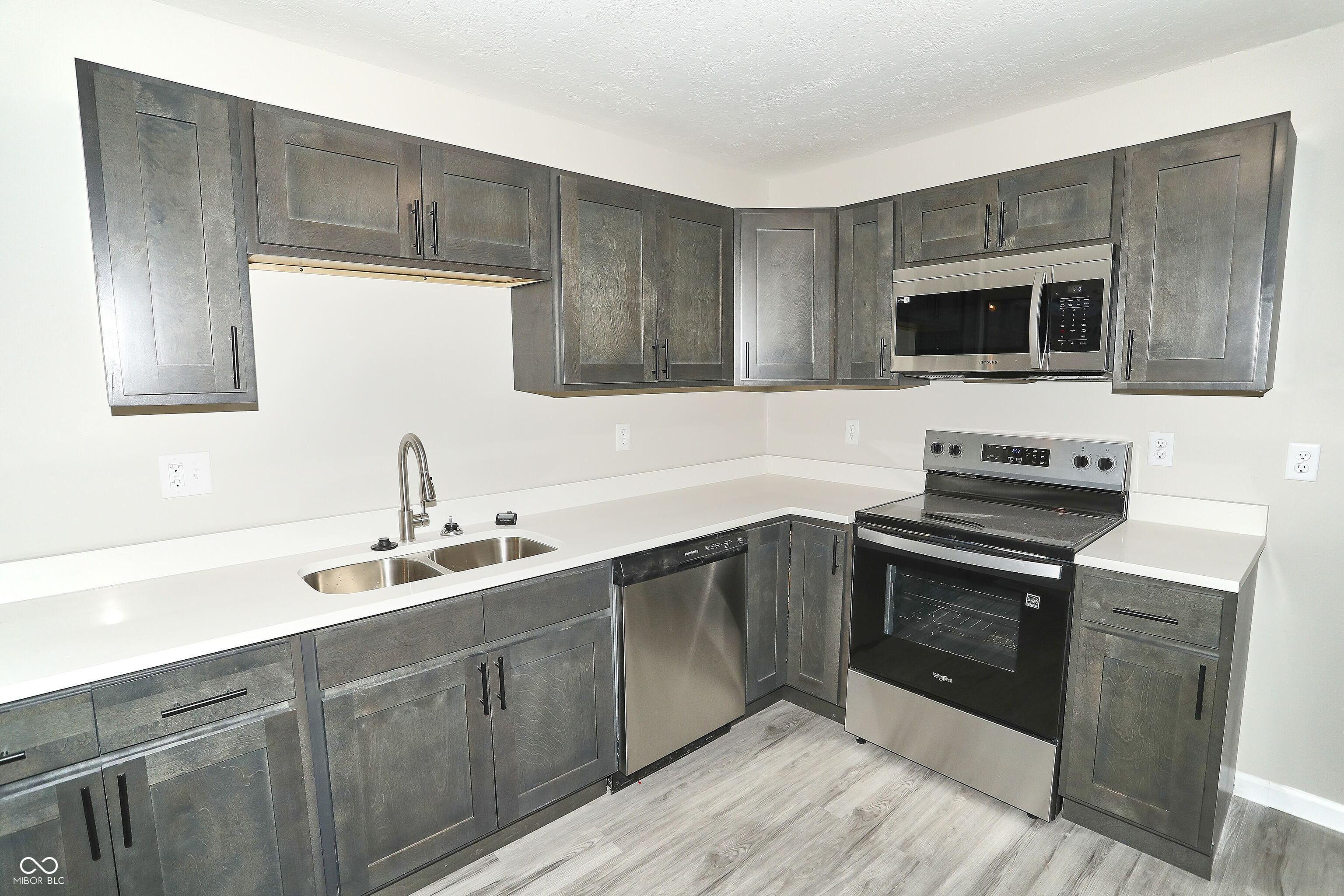 4008 Zinfandel Way Indianapolis, IN 46254 - Photo 9 of 26