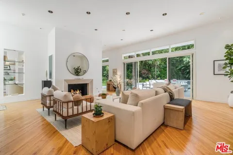 $4,250,000 | 816 North Kenter Avenue, Los Angeles, CA 90049