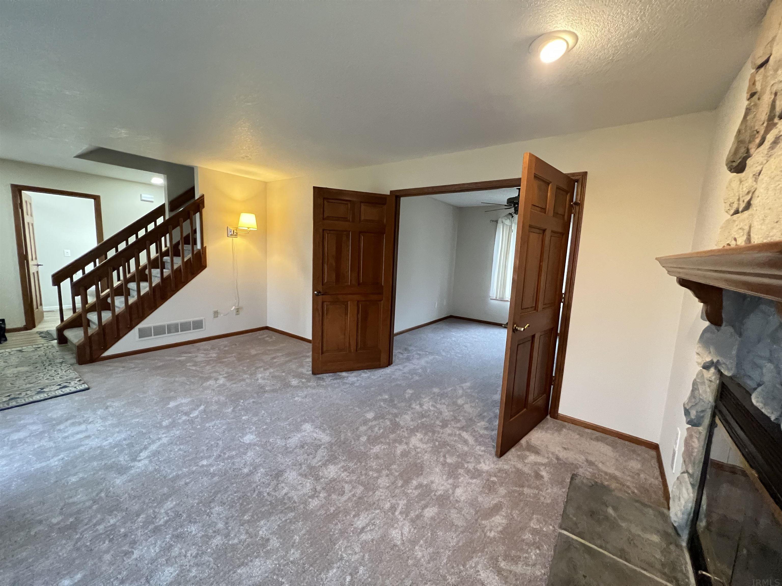 11033 Johnson Road Fort Wayne, IN 46818 - Photo 9 of 36