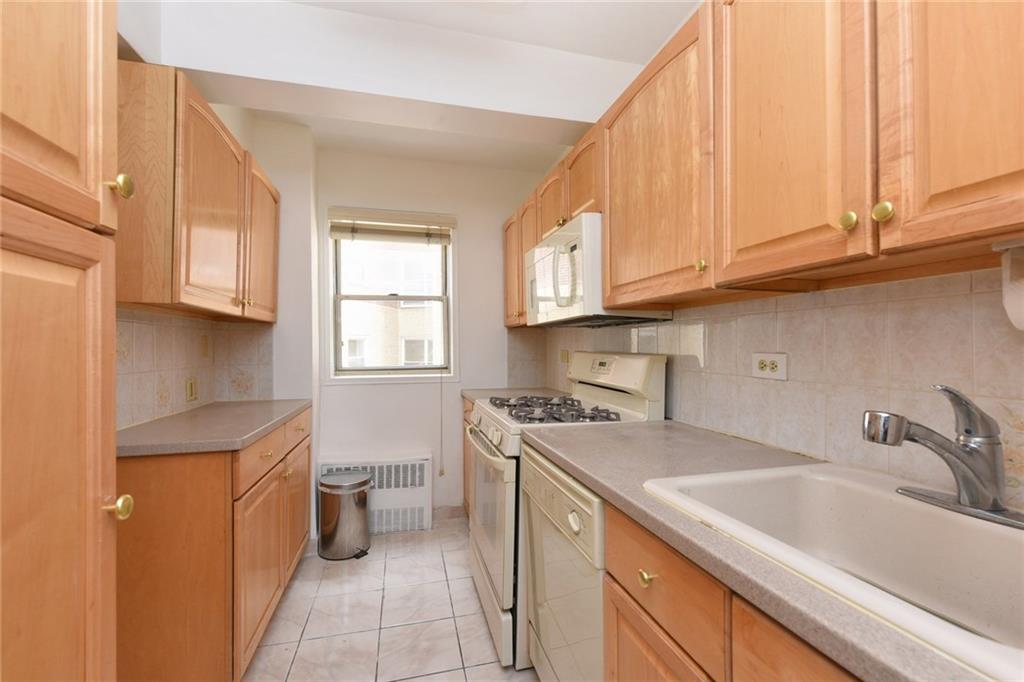 8901 Shore Road, Unit 2A Brooklyn, NY 11209 - Photo 10 of 16 Gallery Image 10