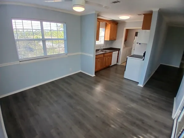 $2,100 | 669 Bald Point Road, Panacea, FL 32346