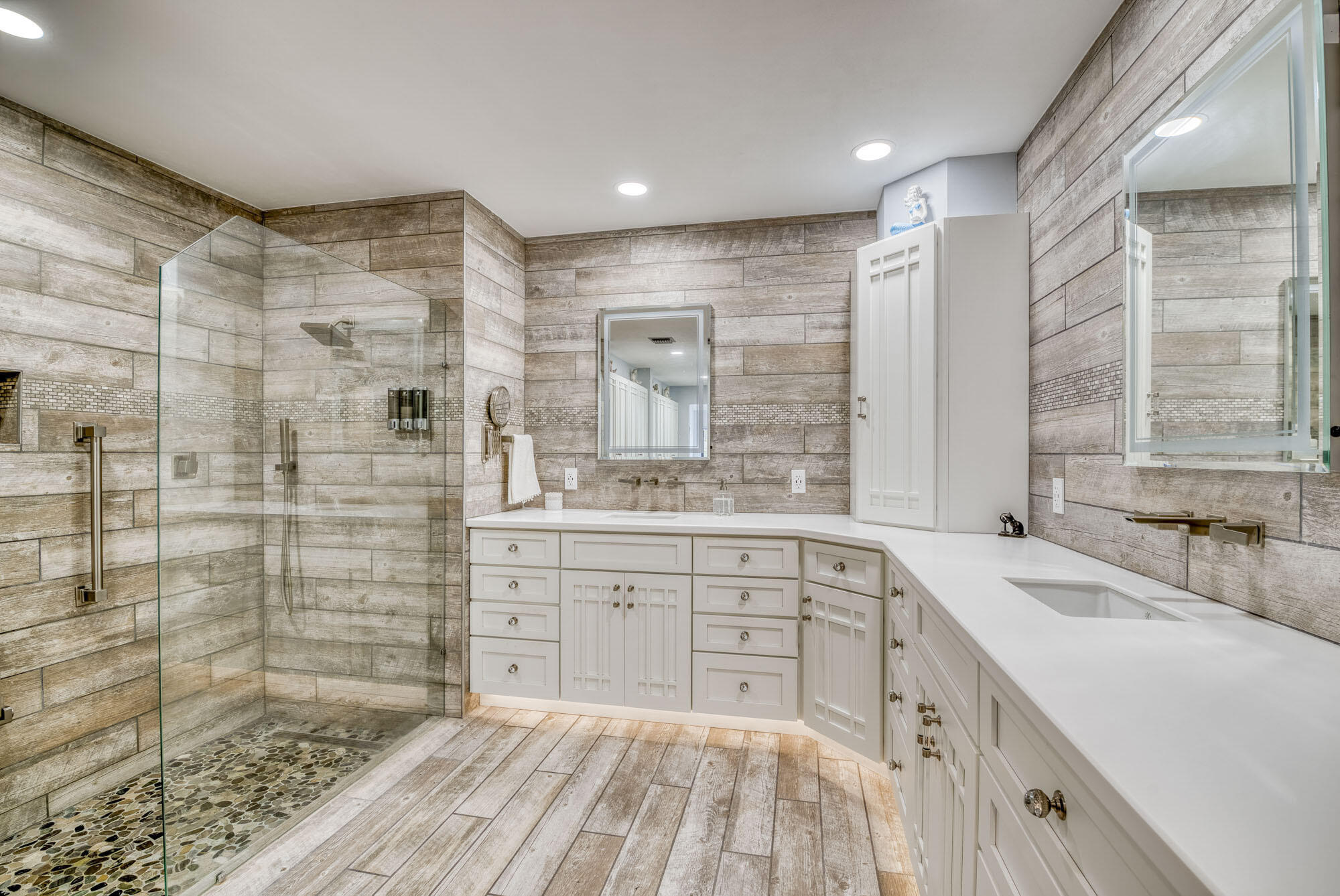 106 Sand Pine Drive Jupiter, FL 33477 - Photo 15 of 34 017