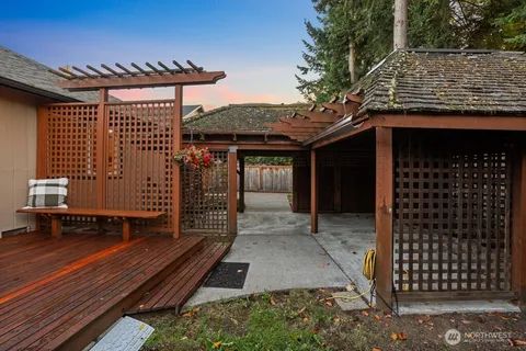 $950,000 | 1331 Blaine Avenue Northeast, Renton, WA 98056