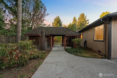 $950,000 | 1331 Blaine Avenue Northeast, Renton, WA 98056