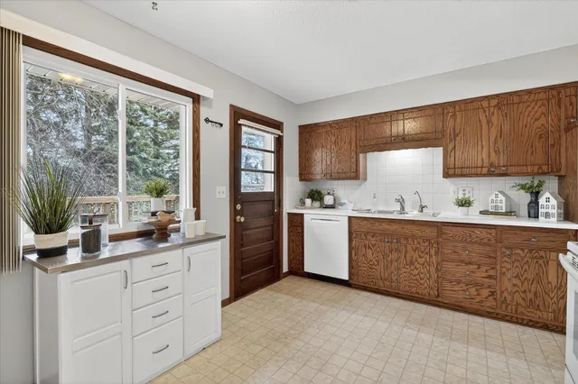 $375,000 | 4600 Boone Avenue North, New Hope, MN 55428