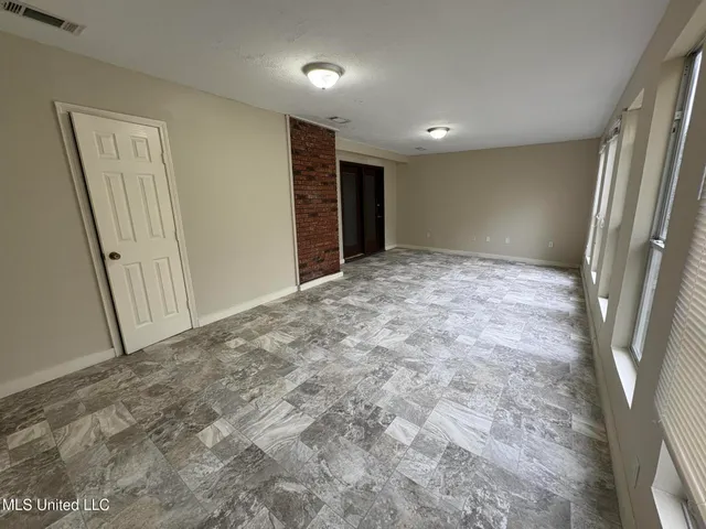 $1,350 | 394 Brookwood Lake Place, Byram, MS 39272