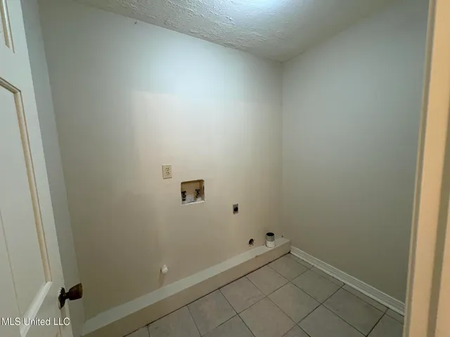 $1,350 | 394 Brookwood Lake Place, Byram, MS 39272