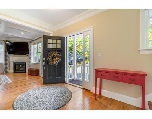 152 Hawthorne Road Waltham, MA 02451 - Photo 3 of 23 Gallery Image 3