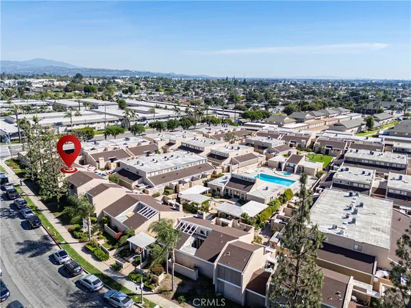 $438,000 | 2900 Madison Avenue, Unit D17, Fullerton, CA 92831