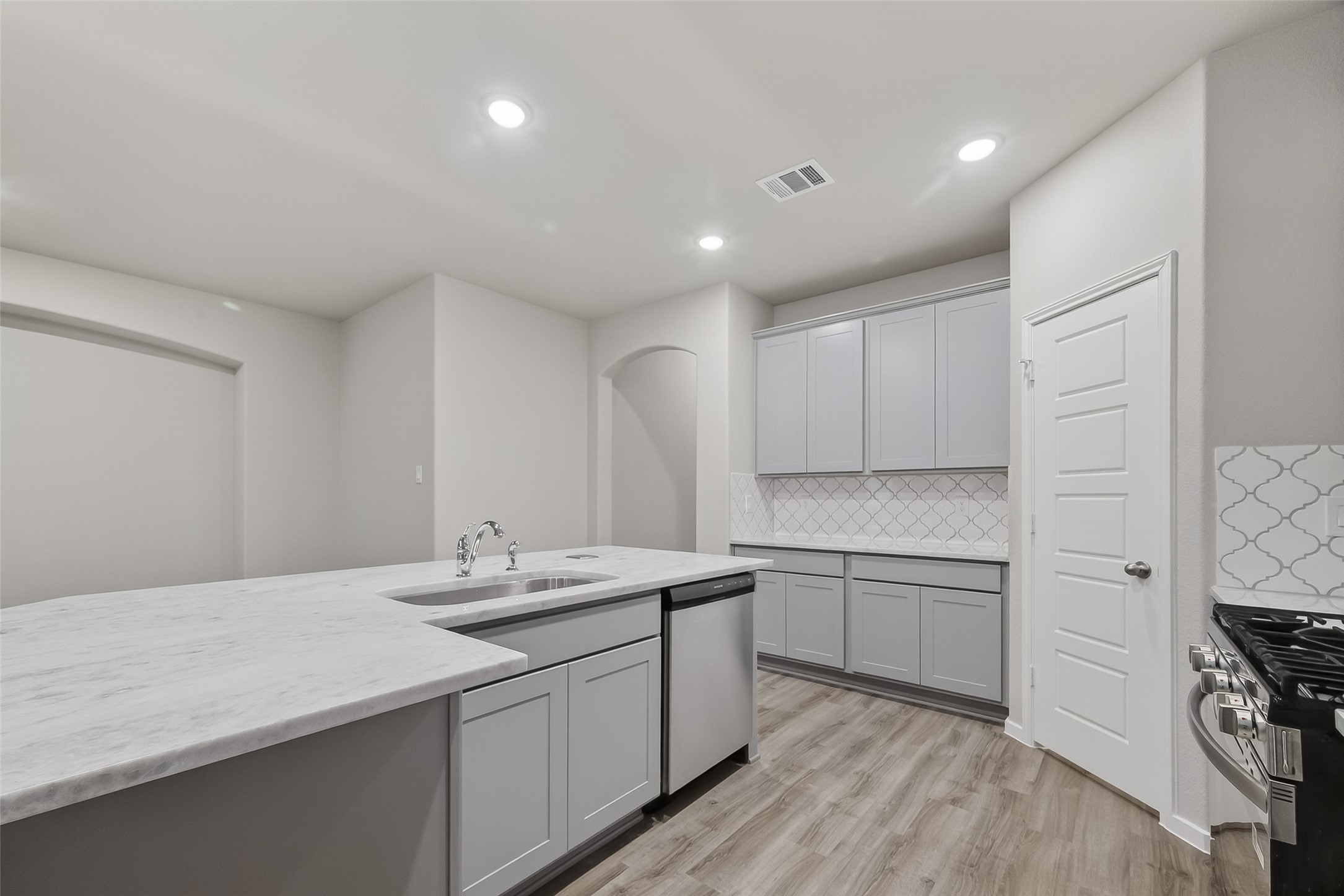 2119 Spring Hollow Drive Baytown, TX 77521 - Photo 13 of 46